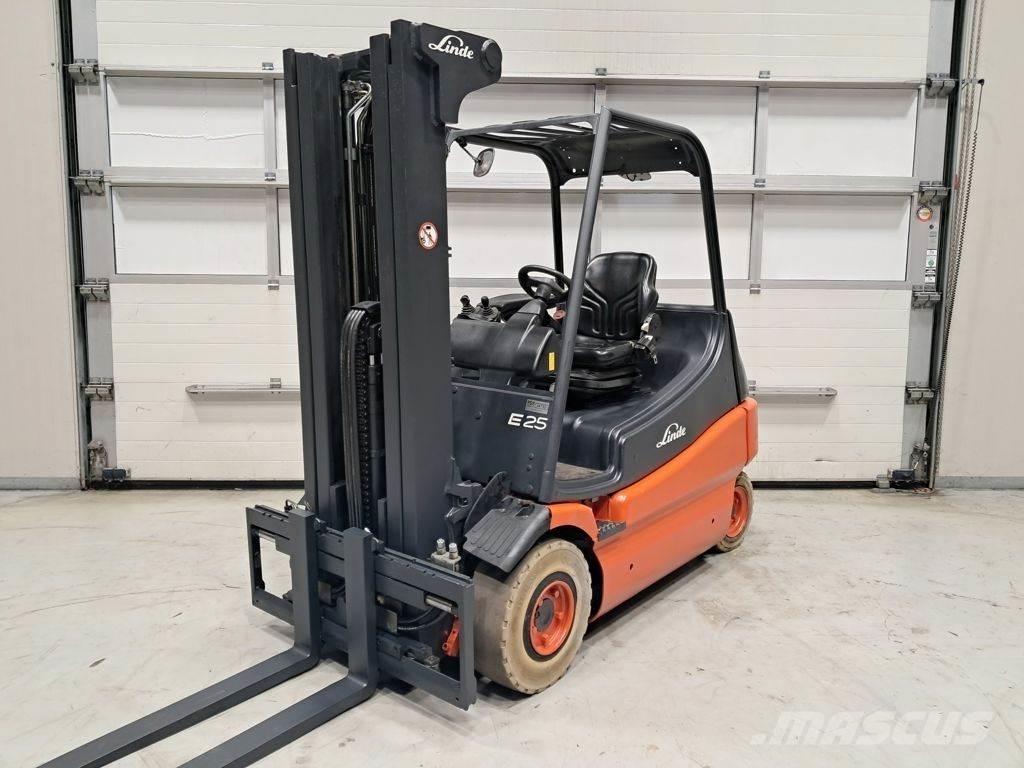 Linde E25/02 Електрически вилични кари-повдигачи