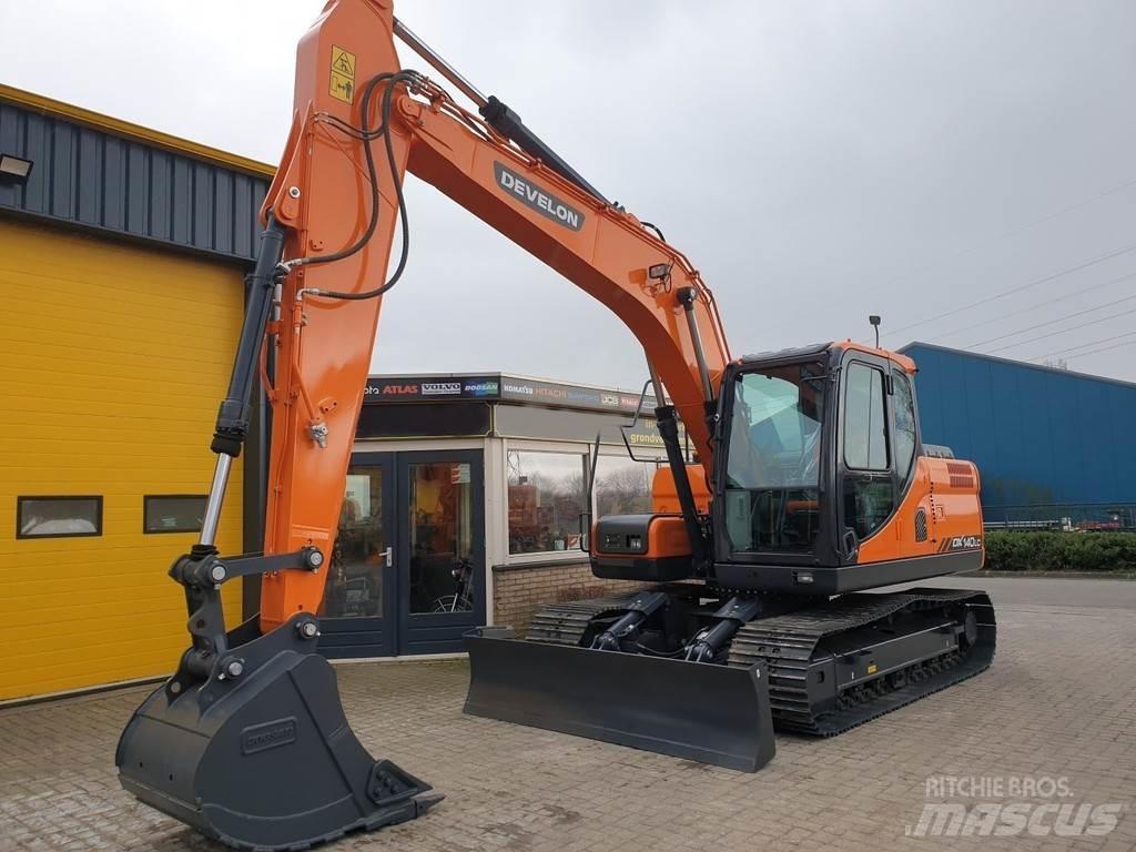 Develon DX140LC Верижен екскаватор