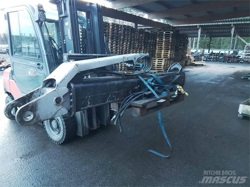 Komatsu 165F Претоварващи кранове