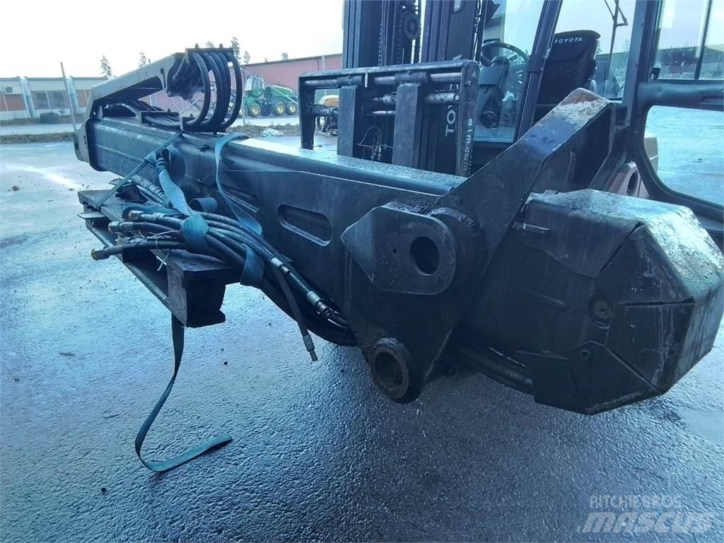 Komatsu 165F Претоварващи кранове