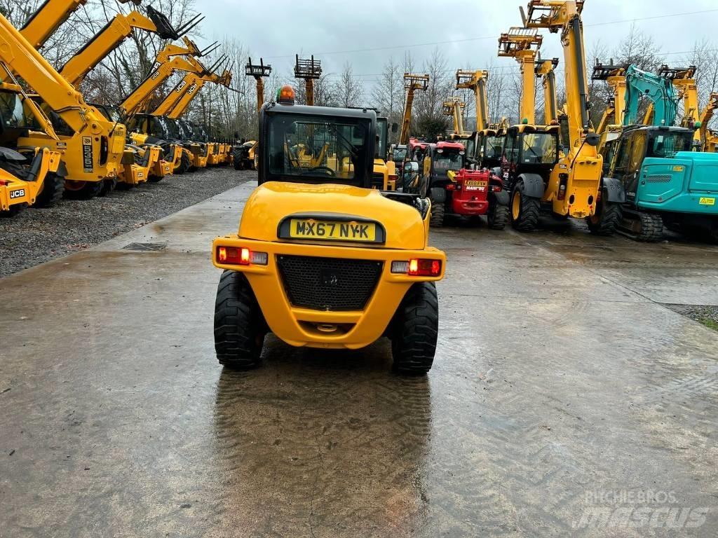 JCB 520-40 Телескопични товарачи