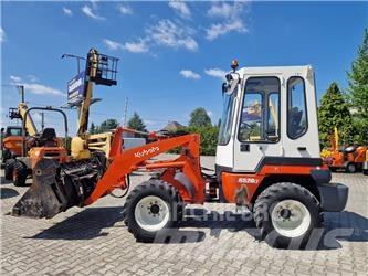 Kubota R 520 N Колесни товарачи