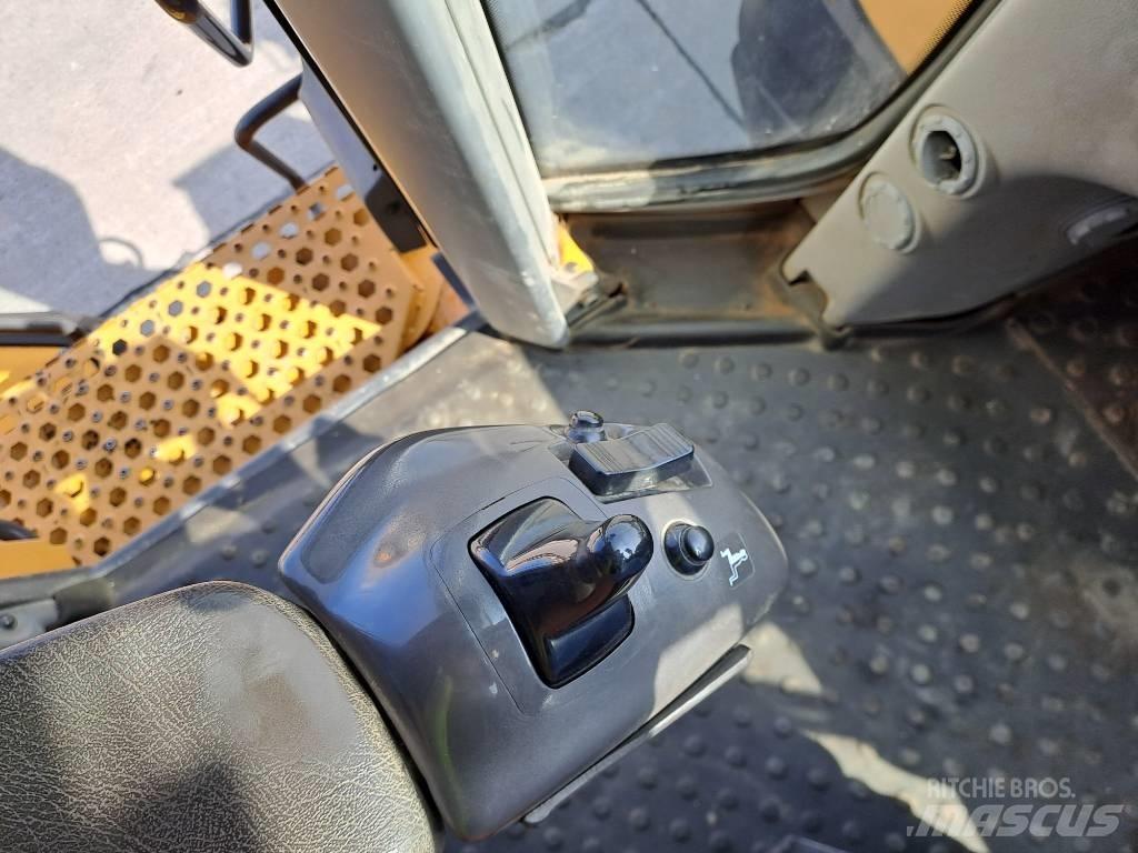 Volvo L 180 H Колесни товарачи