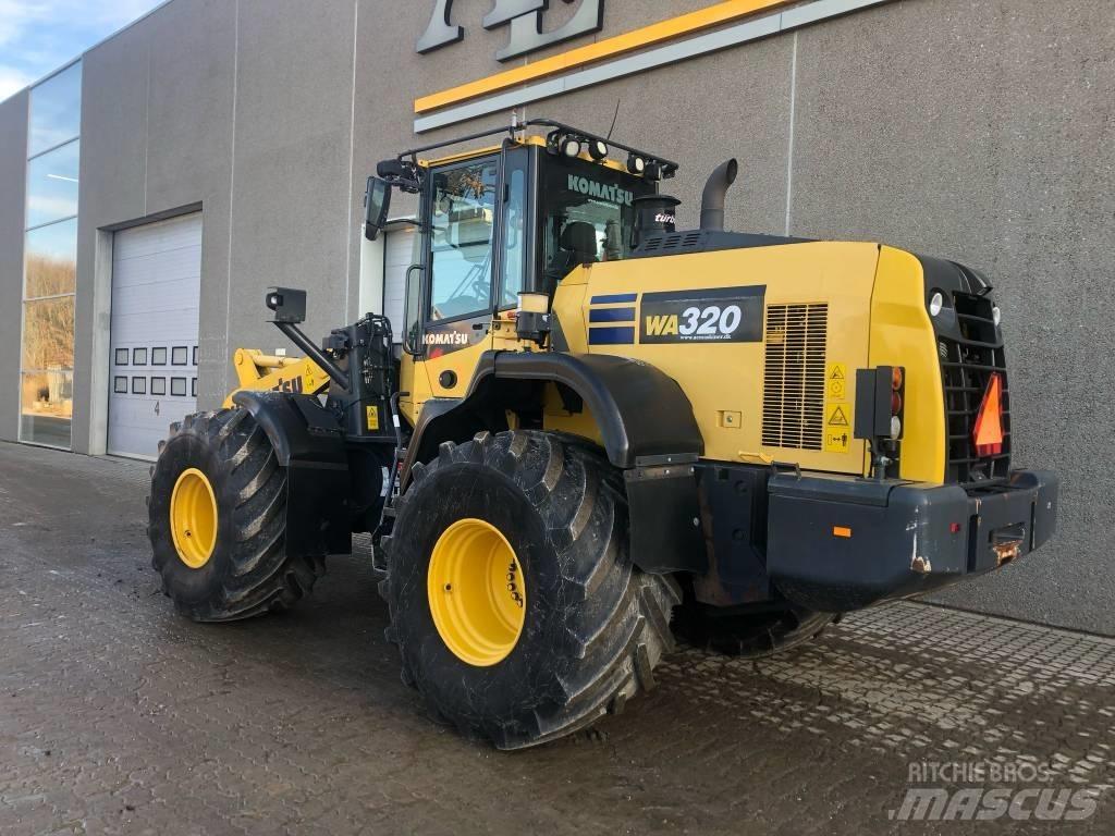 Komatsu WA 320-8 Колесни товарачи