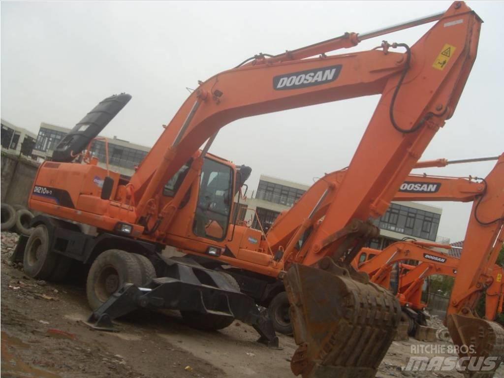 Doosan DH 210 W-7 Колесни екскаватори