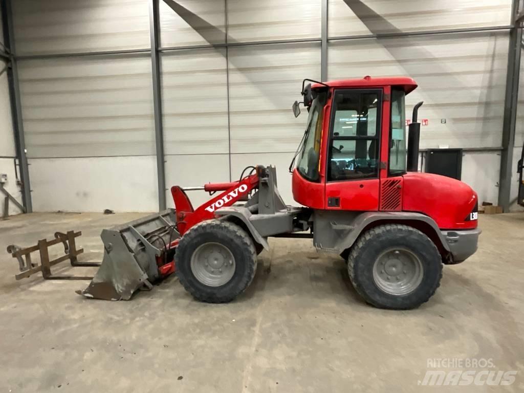 Volvo L 30 B-Z/X Колесни товарачи