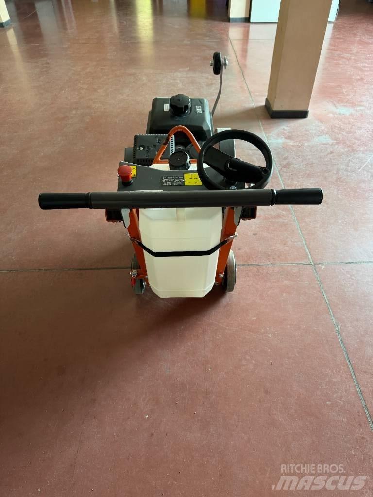 Husqvarna FS 400 Машини за цепене на асфалт