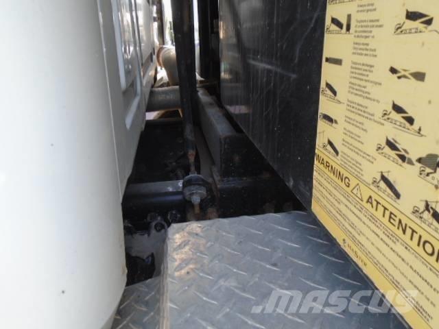 Mack GRANITE GR64B Самосвал