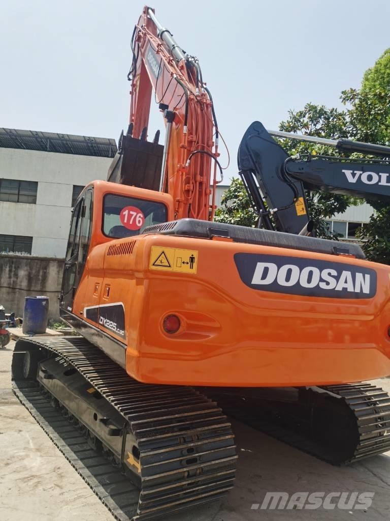 Doosan DX225LC-9C Верижен екскаватор