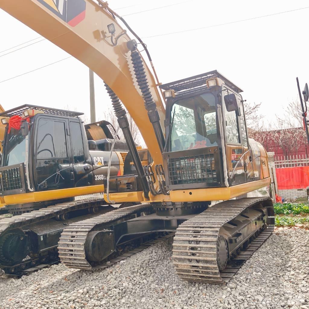 CAT 320D Верижен екскаватор