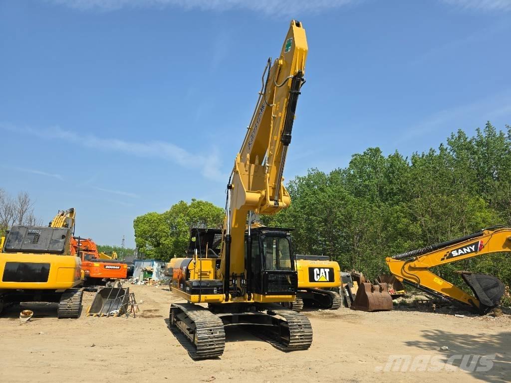 CAT 320 D 2 Средни екскаватори 7т - 12т
