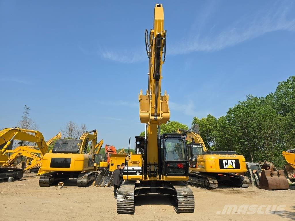 CAT 320 D 2 Средни екскаватори 7т - 12т
