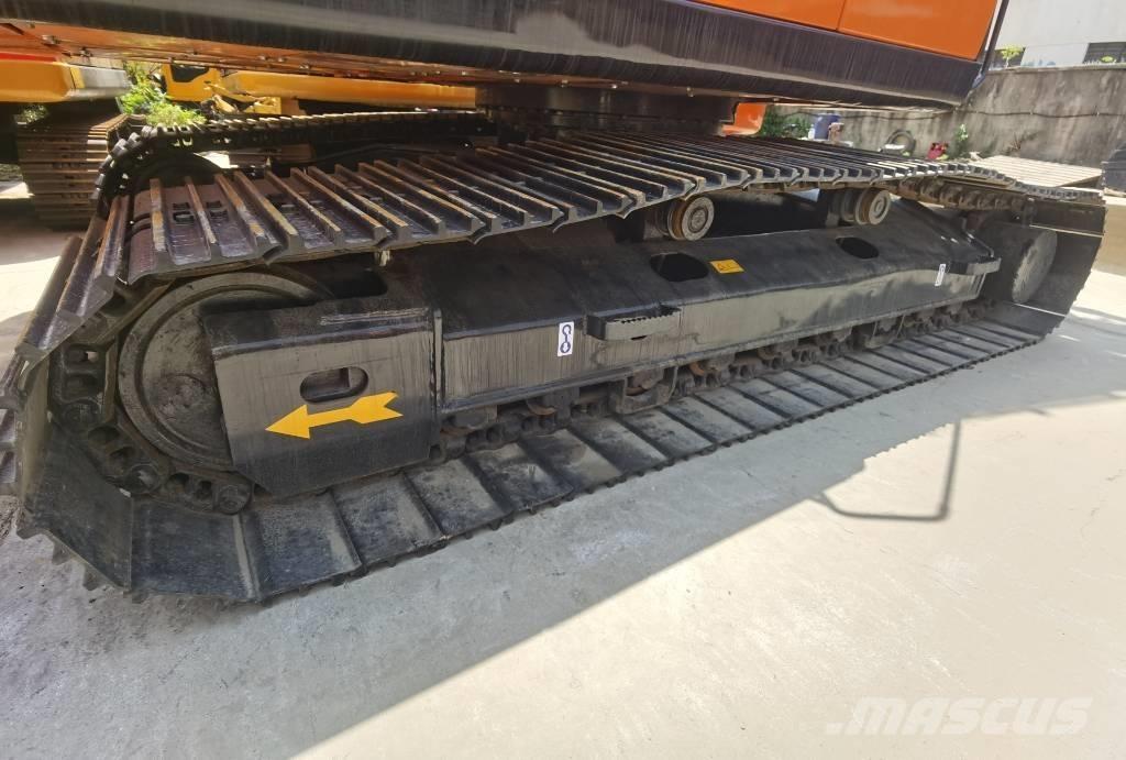 Doosan DX 225 LC Верижен екскаватор