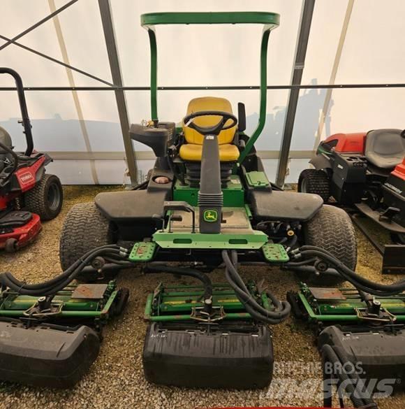 John Deere 8700 Косачки за Fairway