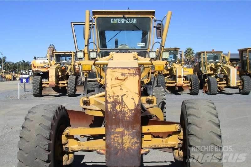 CAT 140K Грейдери