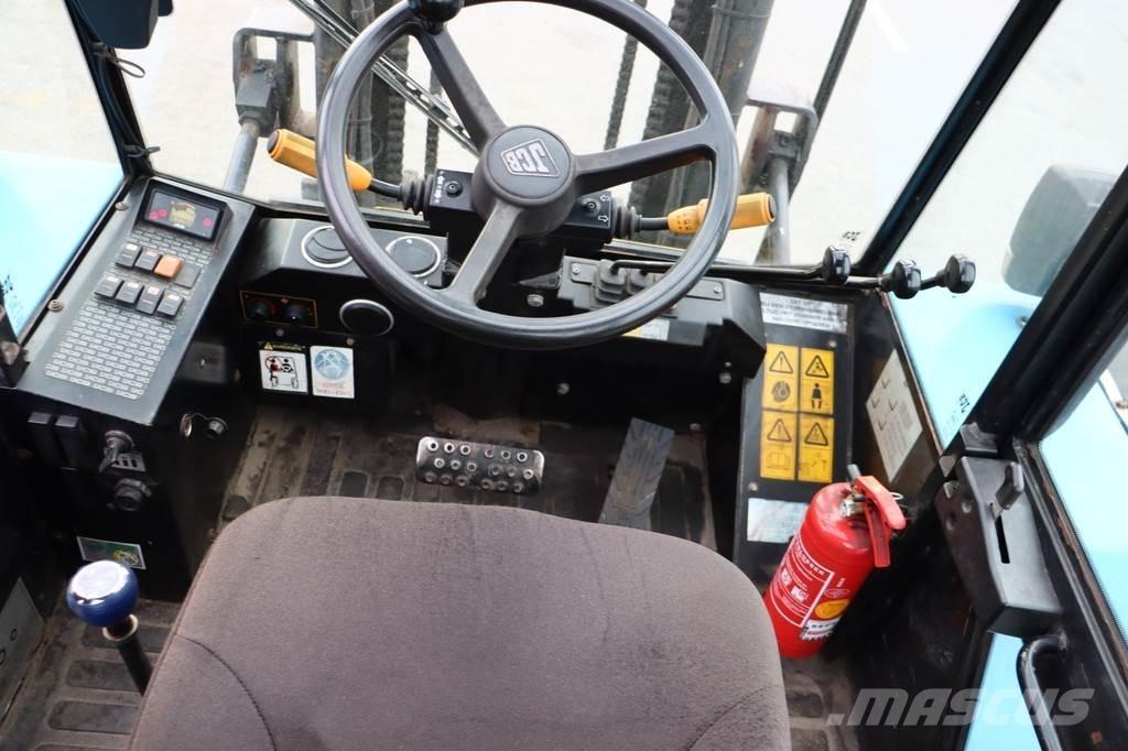 JCB 930-4 Дизелови камиони