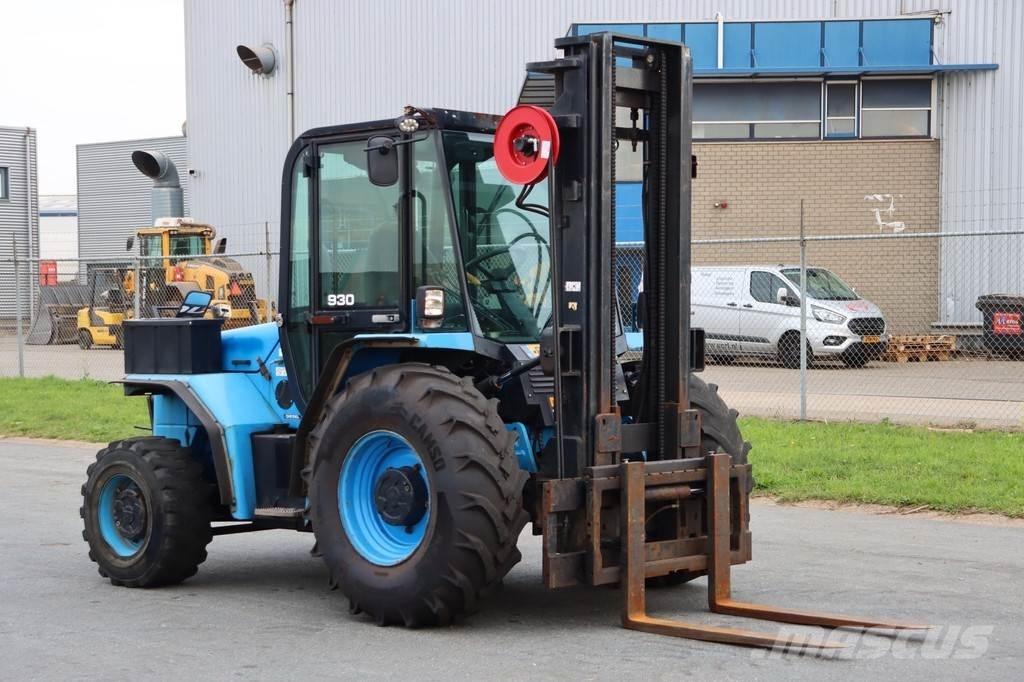 JCB 930-4 Дизелови камиони