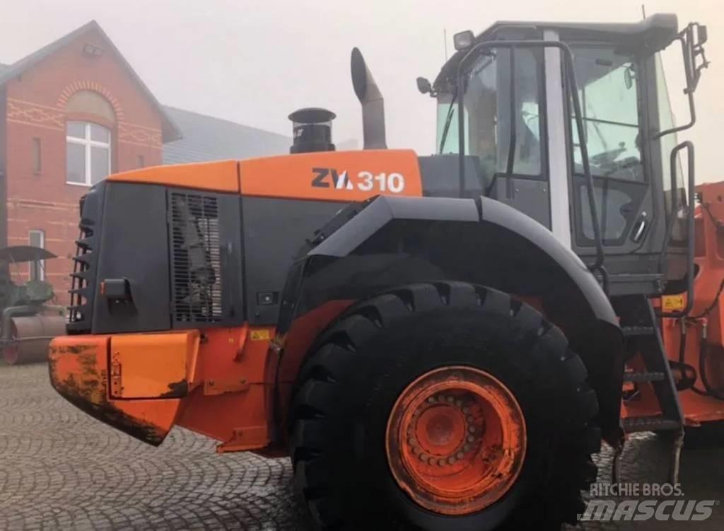 Hitachi ZW 310 Колесни товарачи