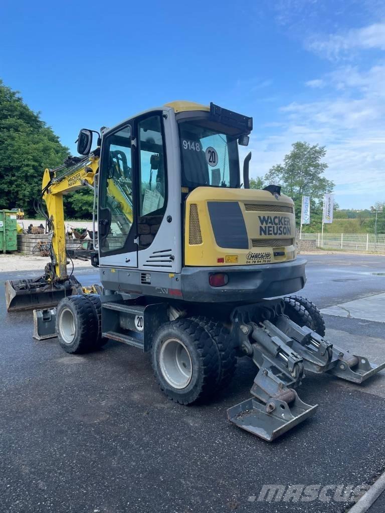 Wacker Neuson W65 Колесни екскаватори