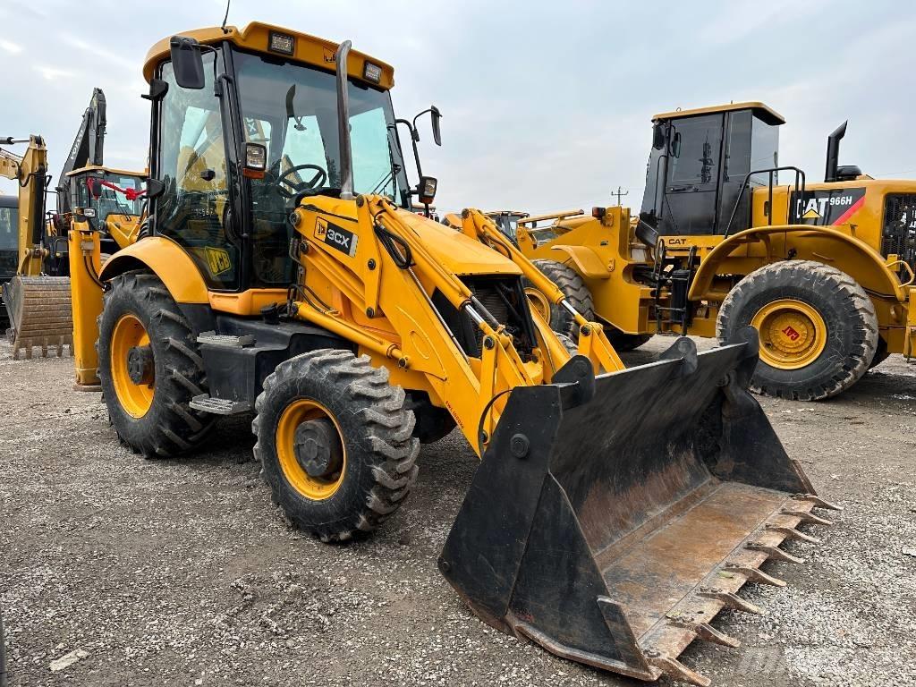 JCB 3 CX Товарач със заден ексватор