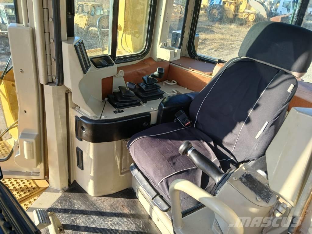 CAT D 9 R II Верижни булдозери
