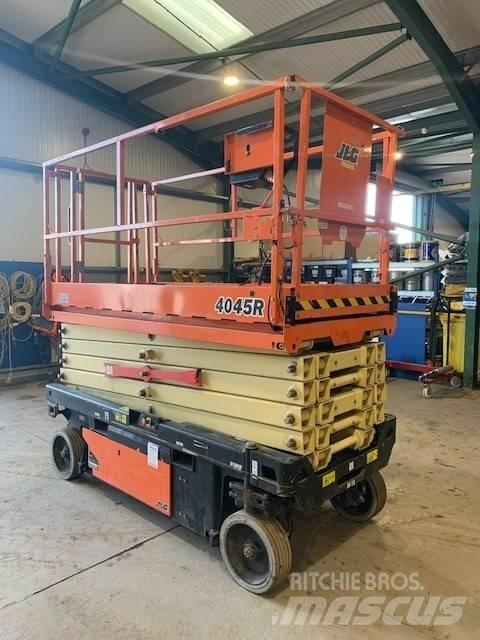 JLG 4045R Ножични работни платформи