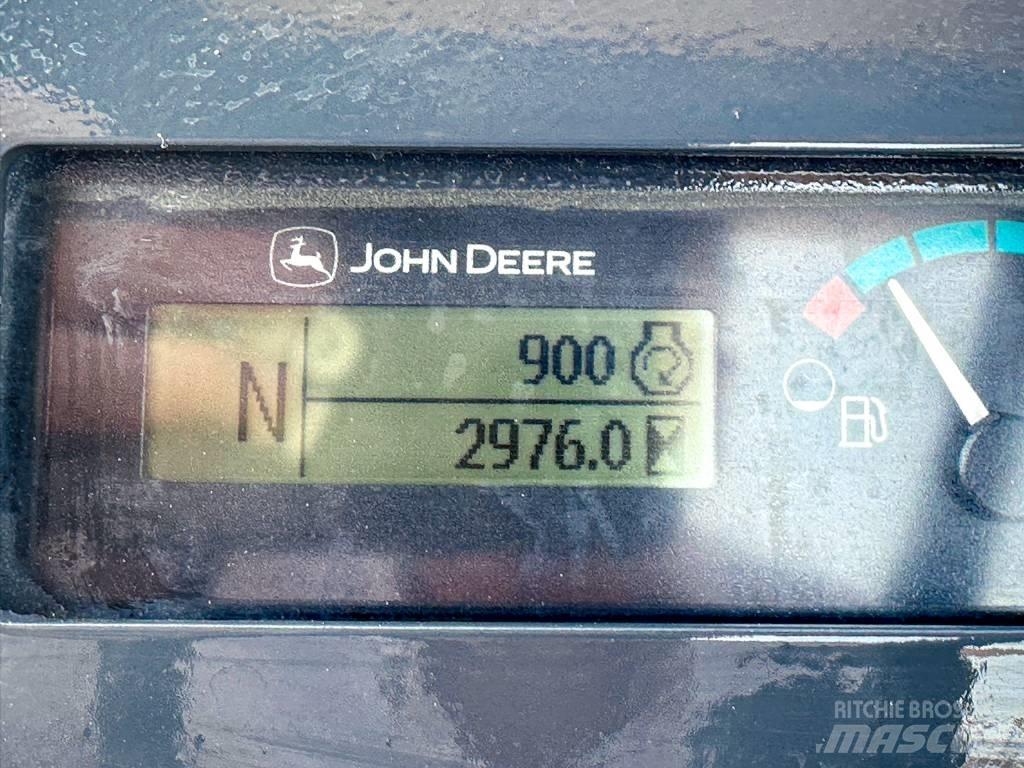 John Deere 210 LE EP Челни товарачи и багери