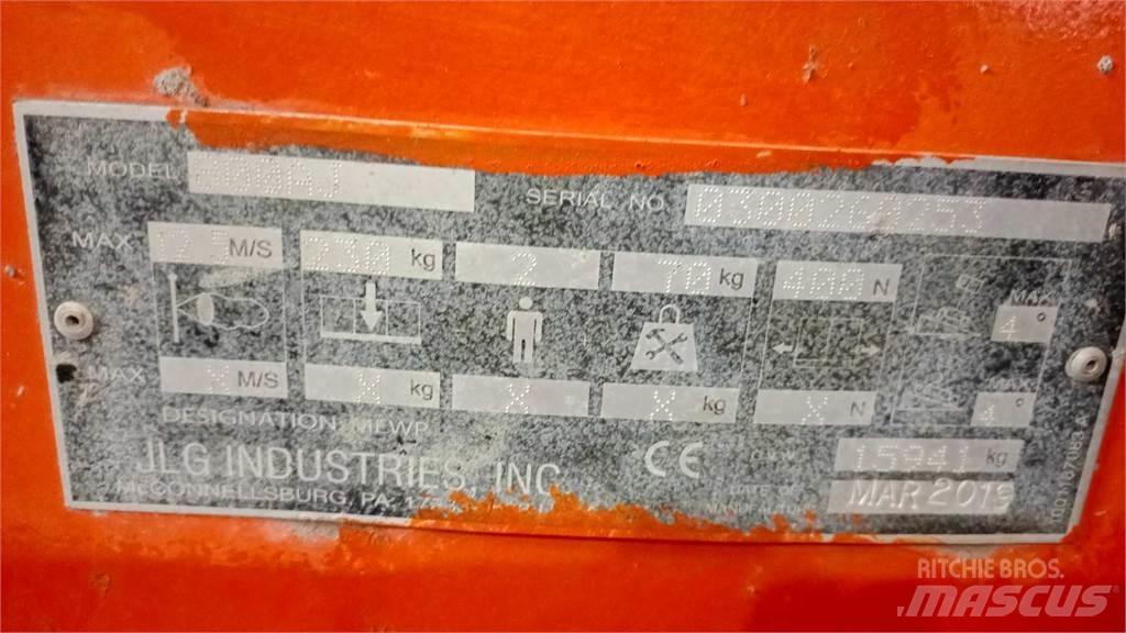 JLG 800AJ Съчленени стрелови подемници