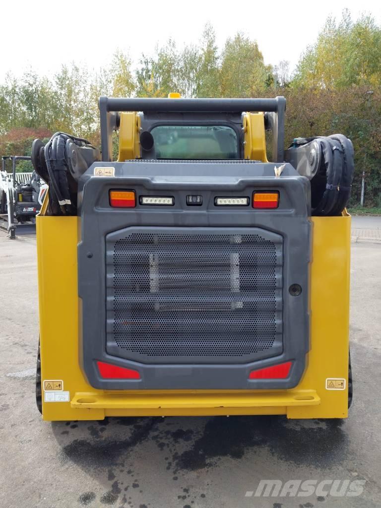 XCMG XC7-TV12 Верижен товарач