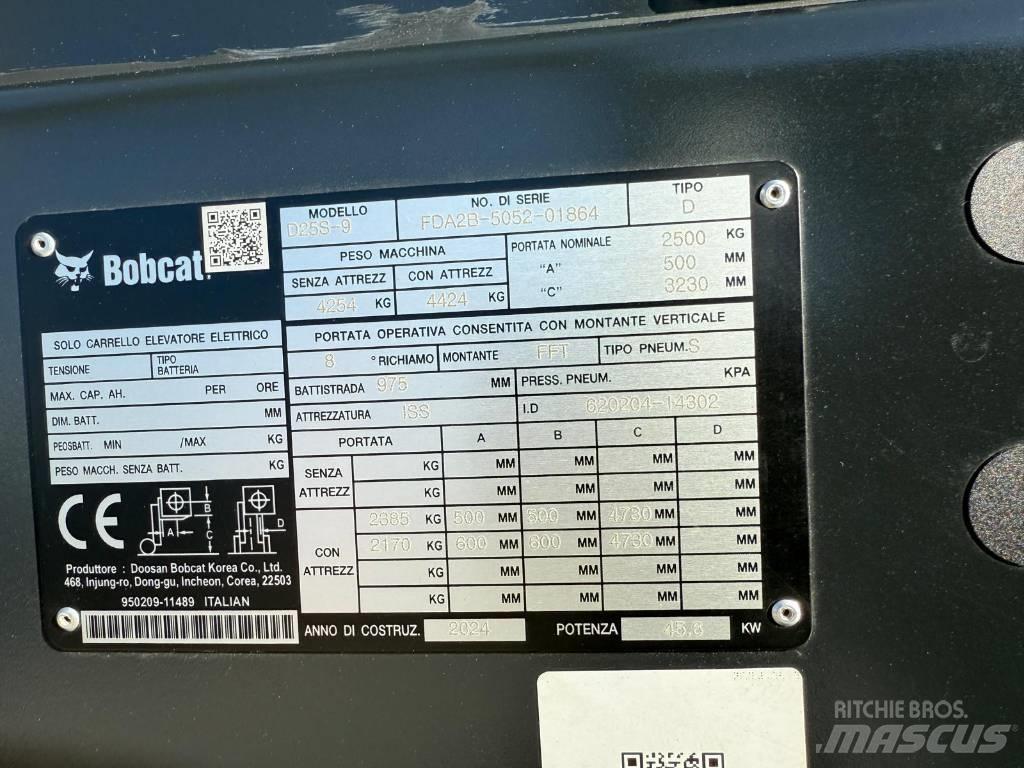Bobcat D 25 S-9 Дизелови камиони