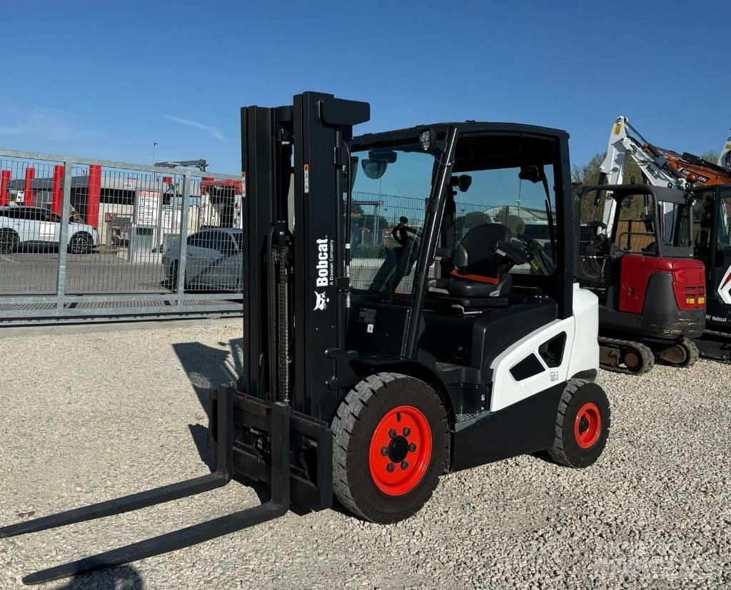 Bobcat D 25 S-9 Дизелови камиони