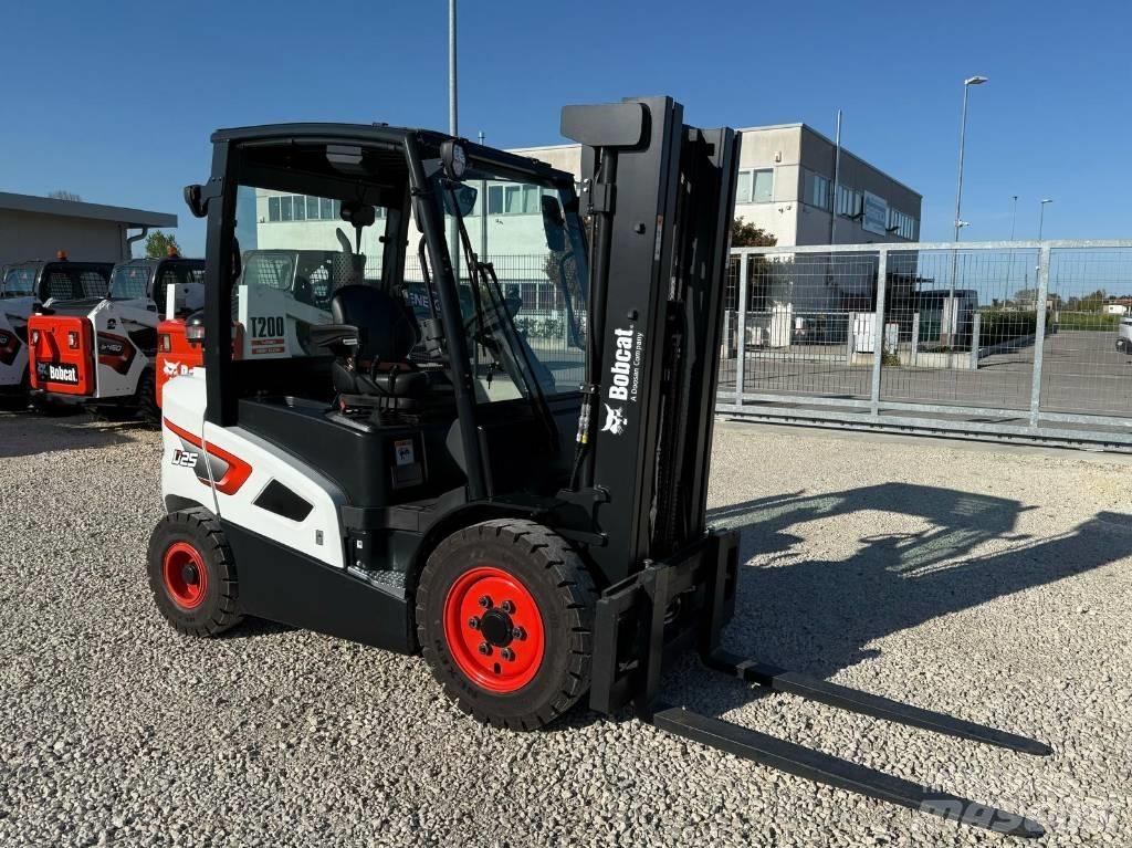 Bobcat D 25 S-9 Дизелови камиони