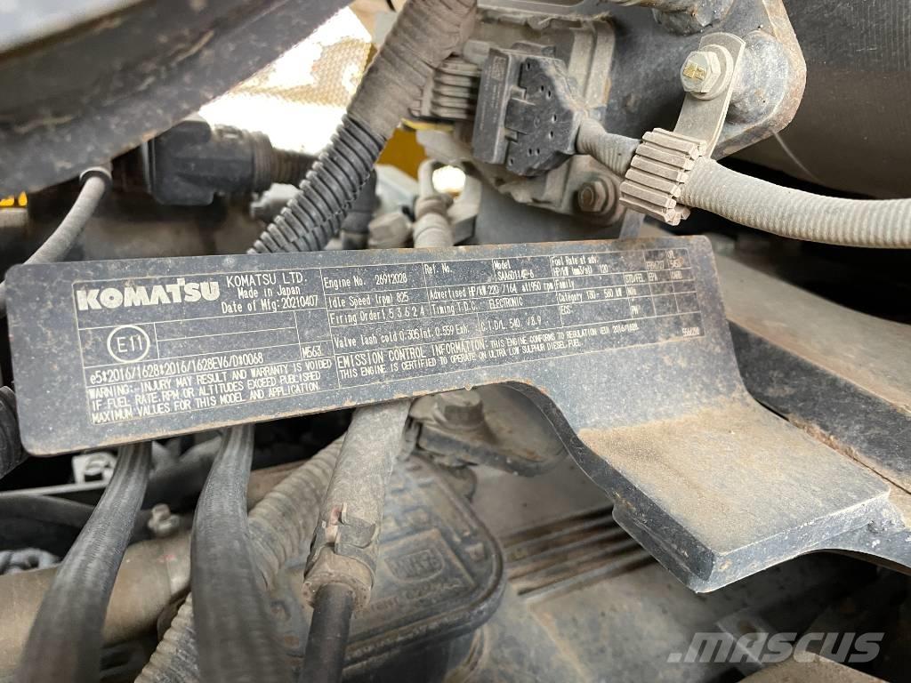 Komatsu D 65 PX-18E0 Верижни булдозери
