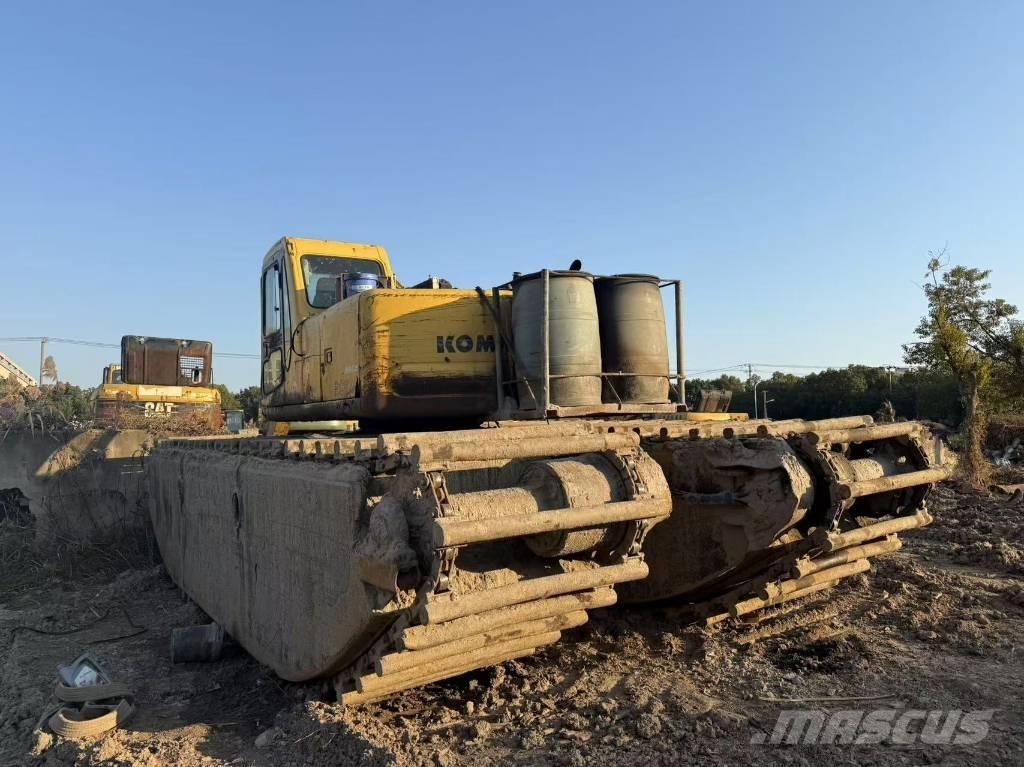 Komatsu PC 200-6 Багери амфибии