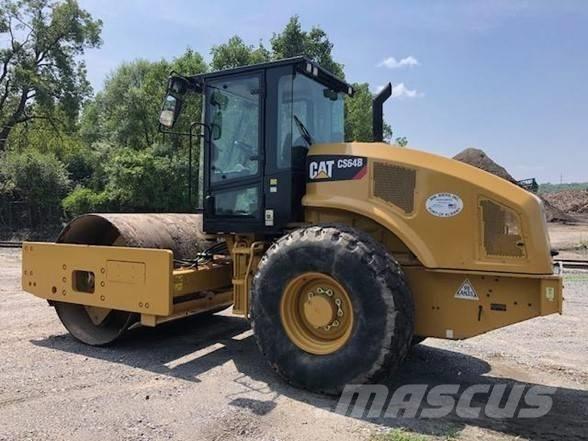 CAT CS 64 B Еднобарабанни ролки

