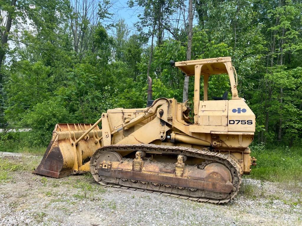 Komatsu D 75 S Верижен товарач