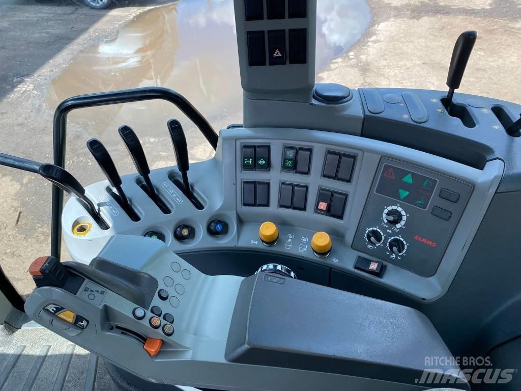 CLAAS Arion 640 Трактори