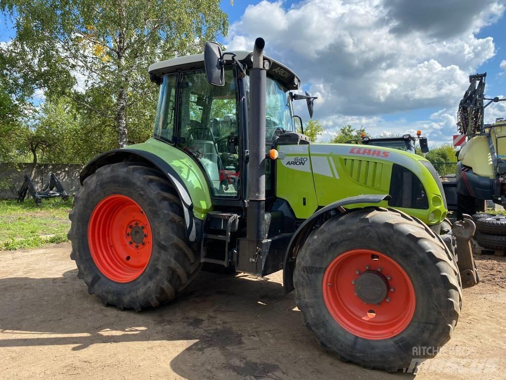 CLAAS Arion 640 Трактори