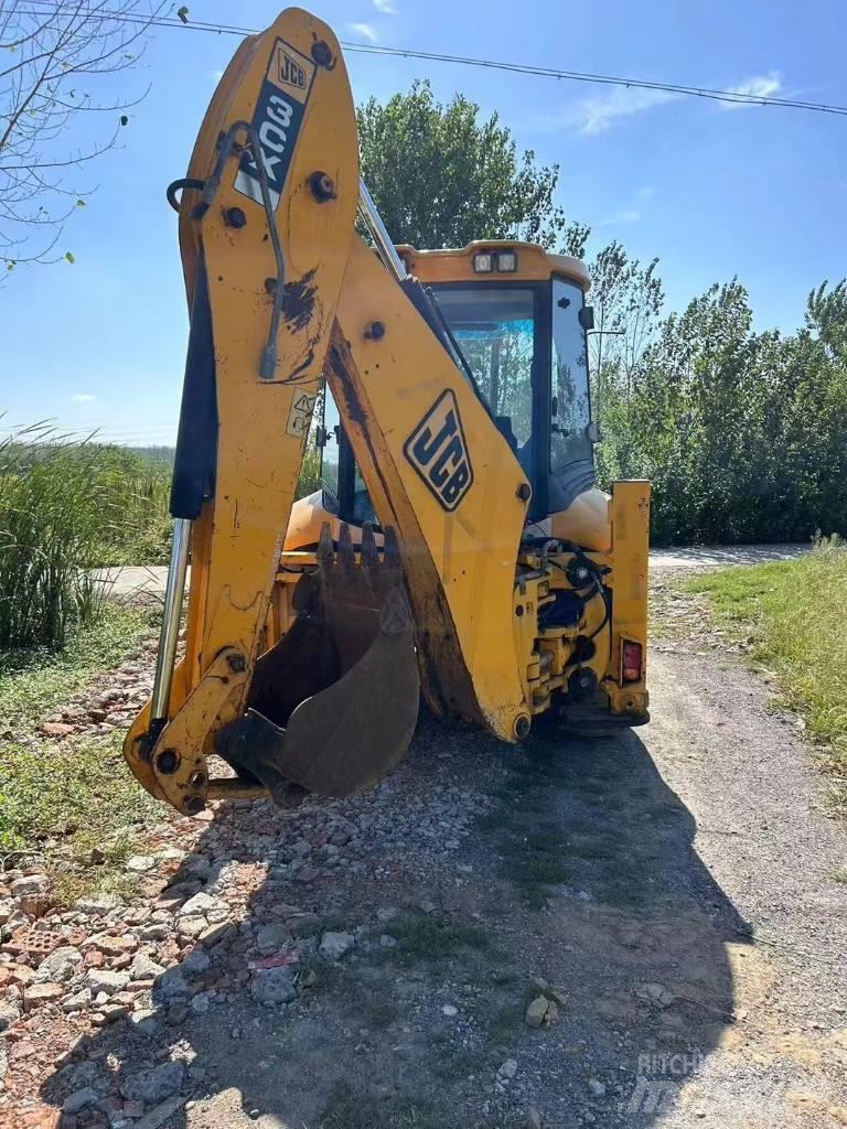 JCB 3 CX Товарач със заден ексватор