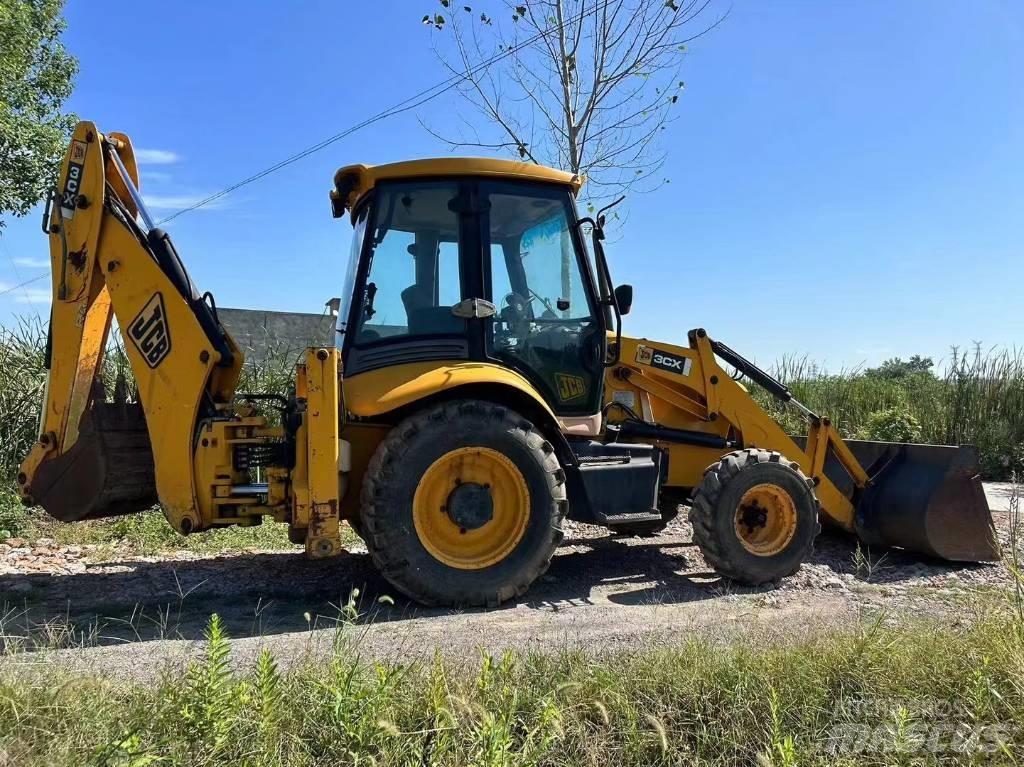 JCB 3 CX Товарач със заден ексватор