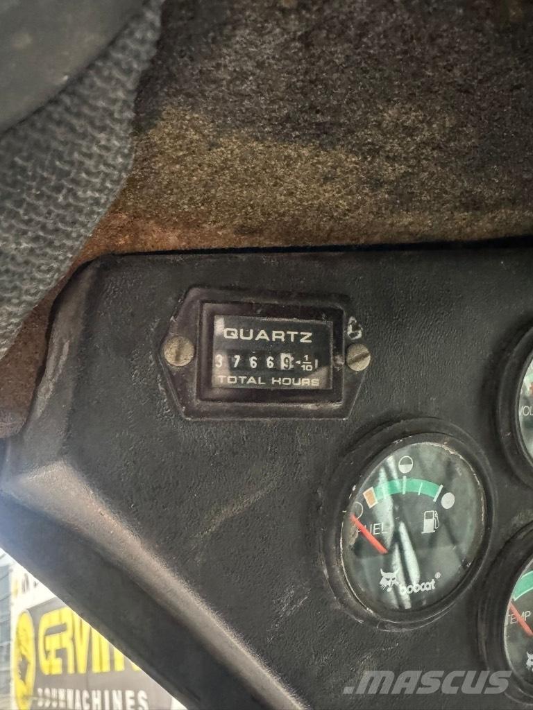 Bobcat 753 Мини товарачи
