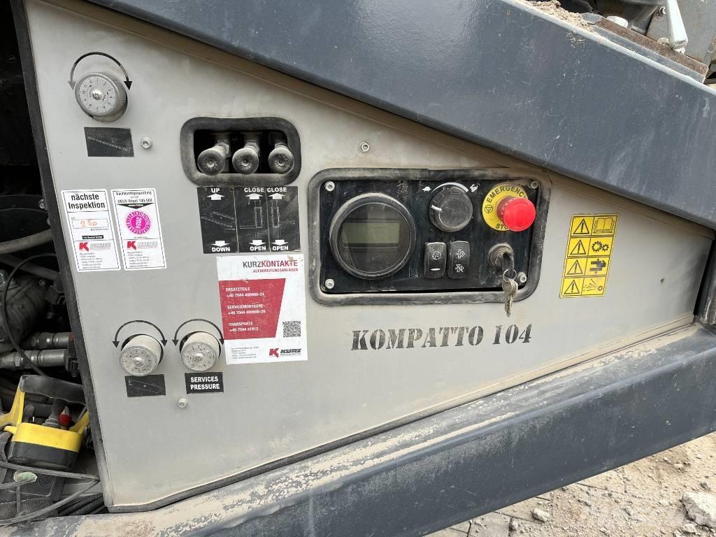 Komplet Kompatto 104 Мобилни скрийнери
