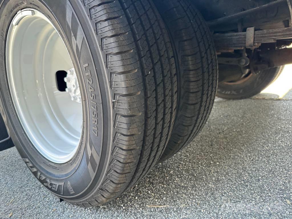 Ford F 350 Пикапи