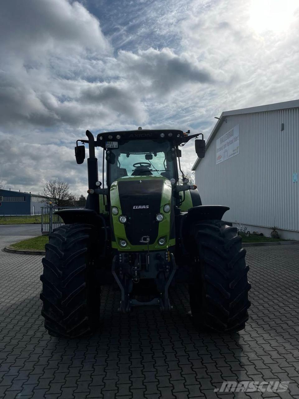 CLAAS Axion 940 Трактори