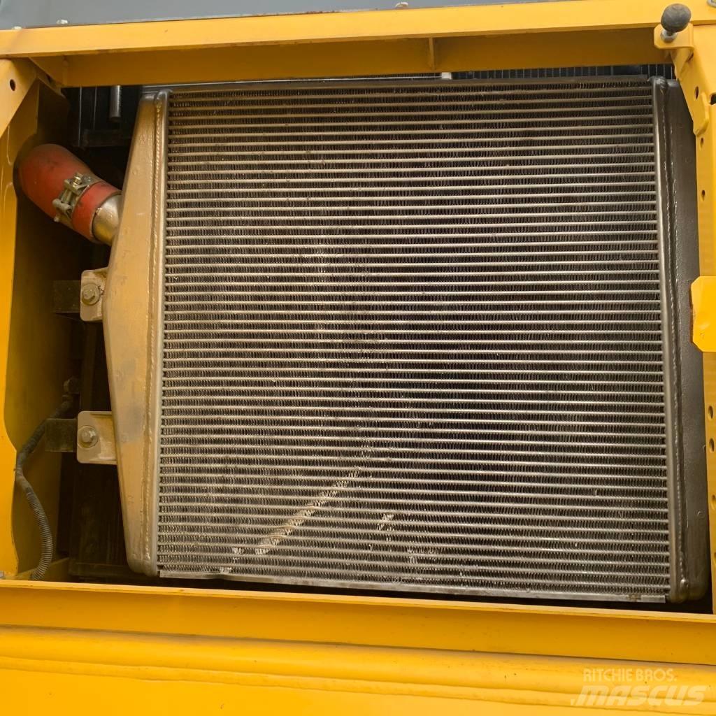 Komatsu PC450-8 Верижен екскаватор