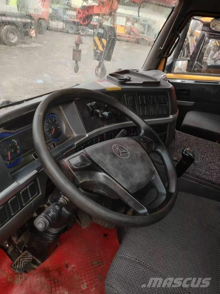 Sany STC1300C8 Всъдеходни кранове