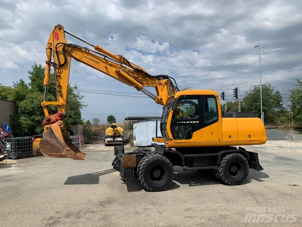 Hyundai ROBEX 170W-3 Колесни екскаватори
