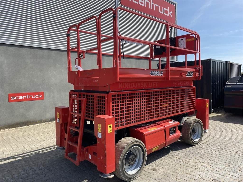 JLG 4069ERT Ножични работни платформи