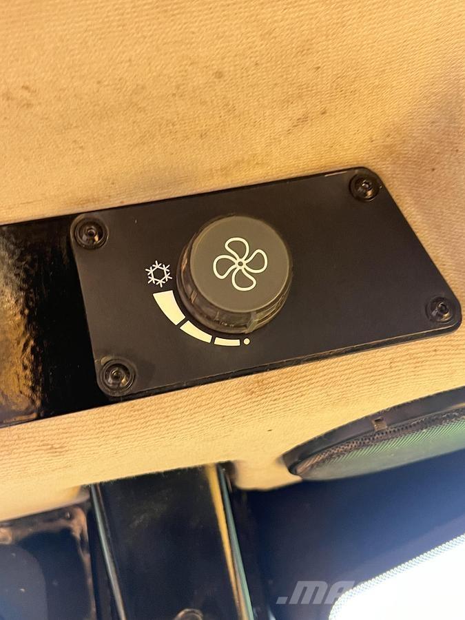 JCB 6T-3 Странични самосвали