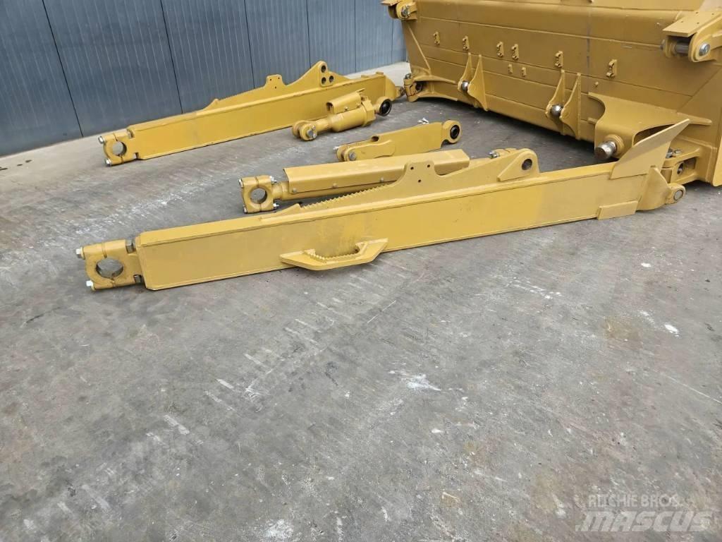 CAT D8N SU Остриета